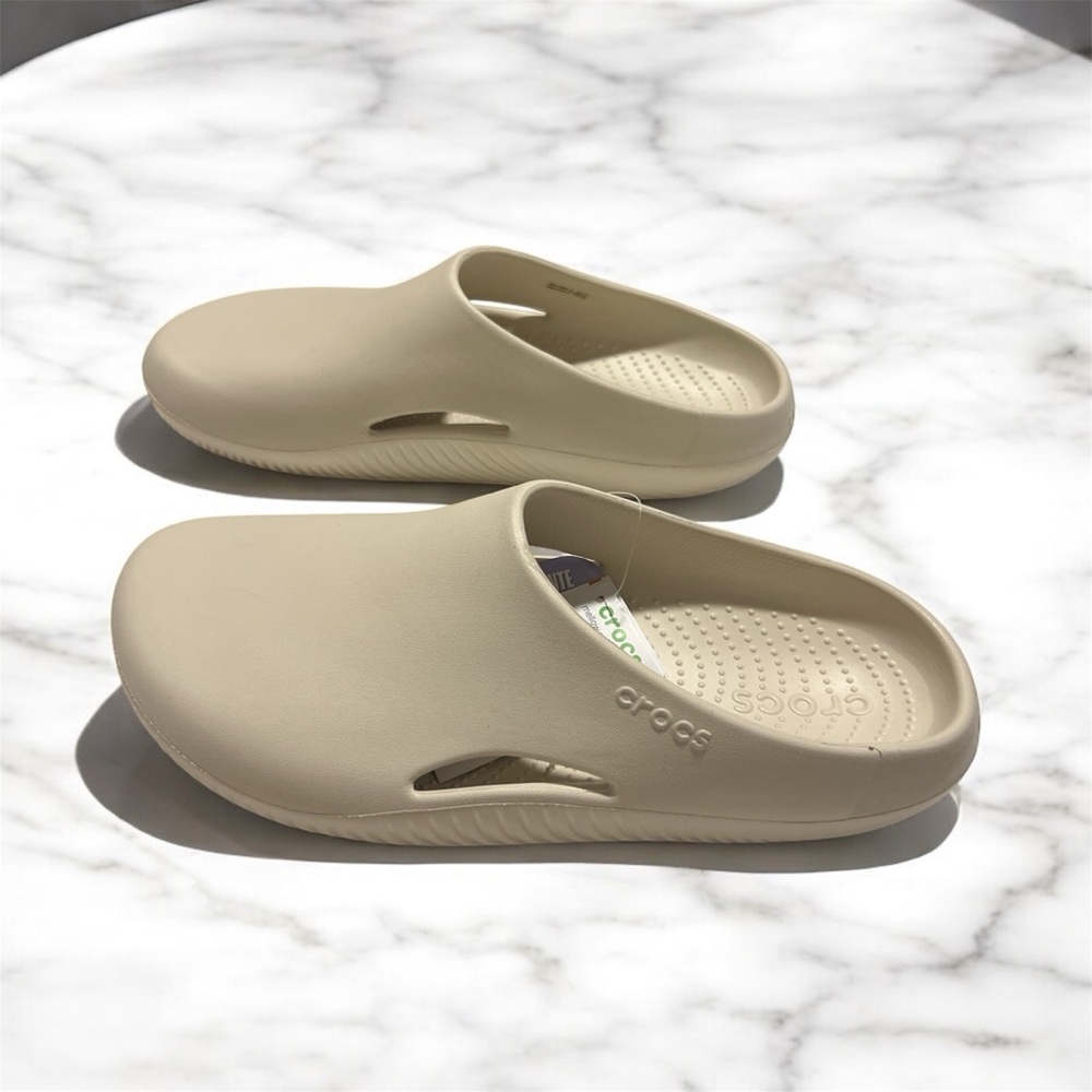 Crocs Cream Slip-On Clogs men’s size 12 new tags. - Picture 2 of 5